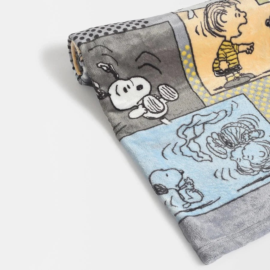 Peanuts™ Flurry Blanket Grey