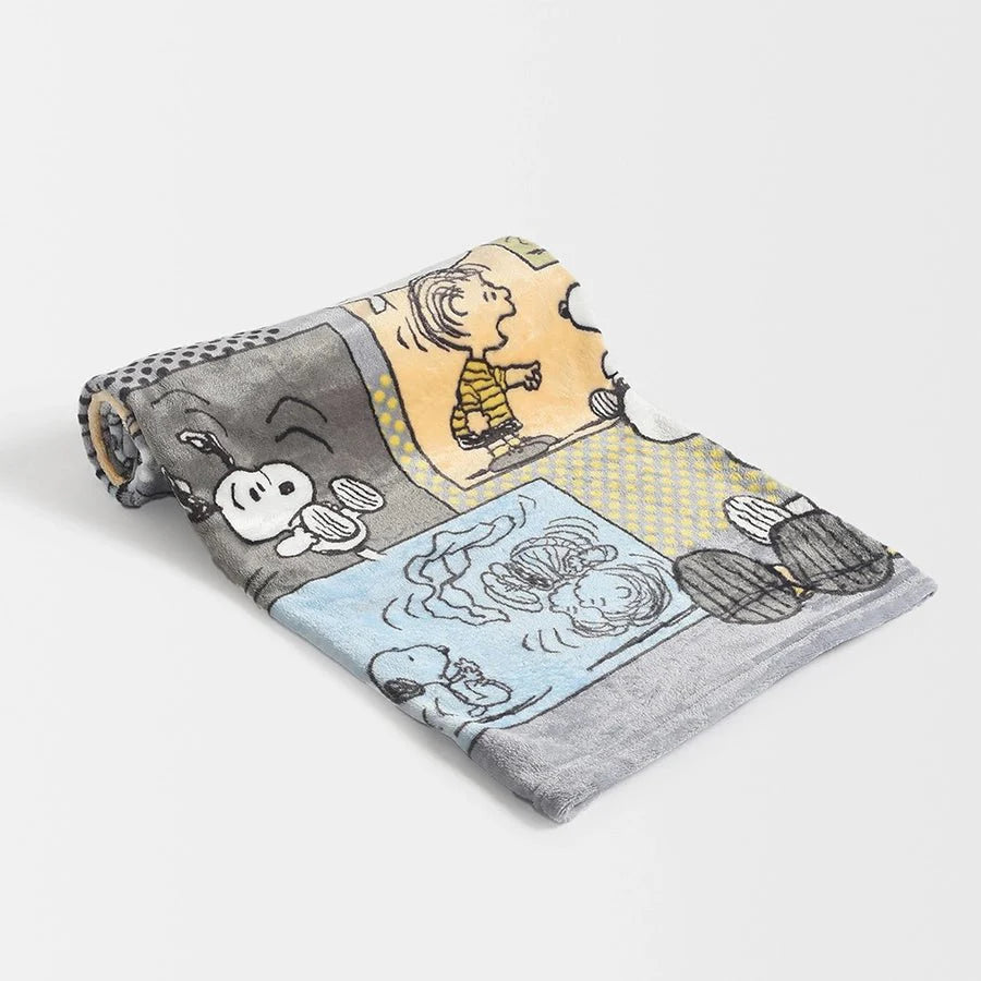 Peanuts™ Flurry Blanket Grey